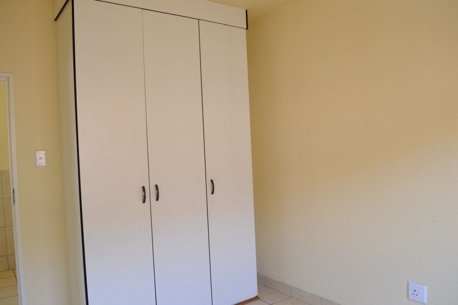 1 Bedroom Property for Sale in Lower Bo-dorp North West